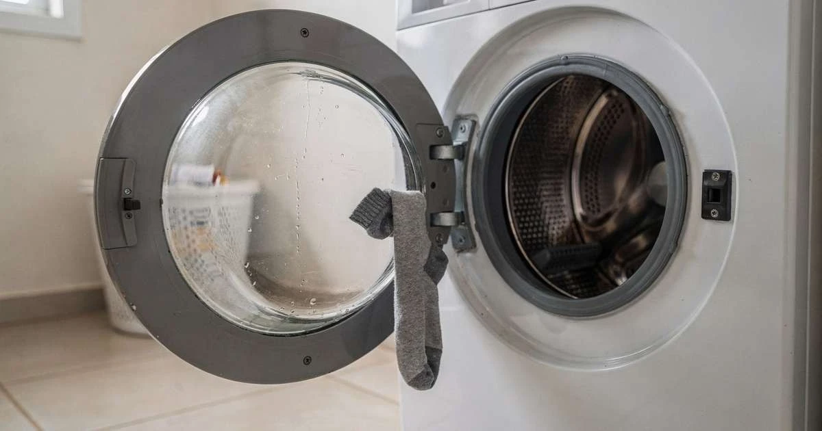 El Misterio de las Medias Desaparecidas: ¿A Dónde Van en la Lavadora?
