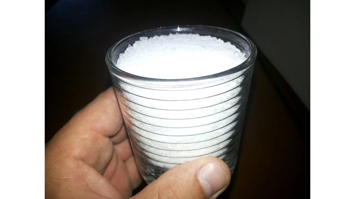 El secreto de nuestras abuelas: cómo los compresas de sal "extraen" las dolencias