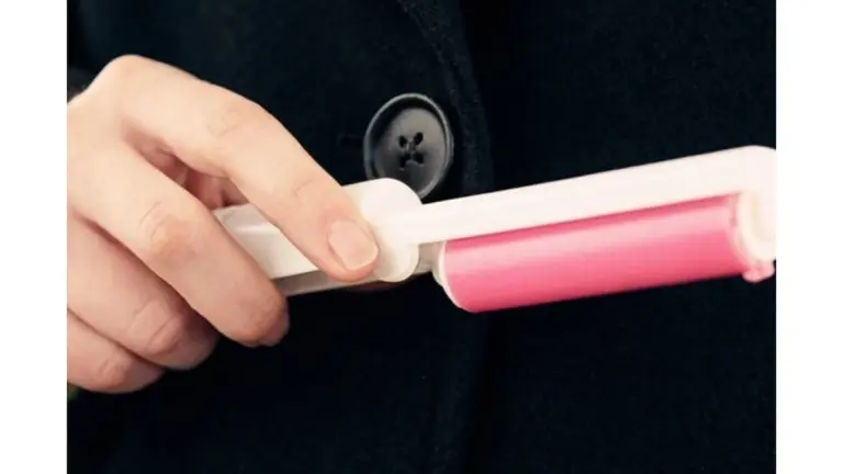 5 trucos caseros para revivir tu abrigo favorito y decir adiós a las bolitas