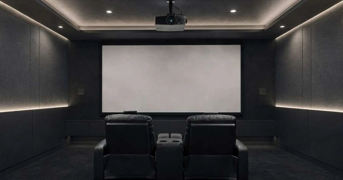 El secreto para convertir tu sala en un cine 4K en 2026: inversión clave y cuánto cuesta realmente.