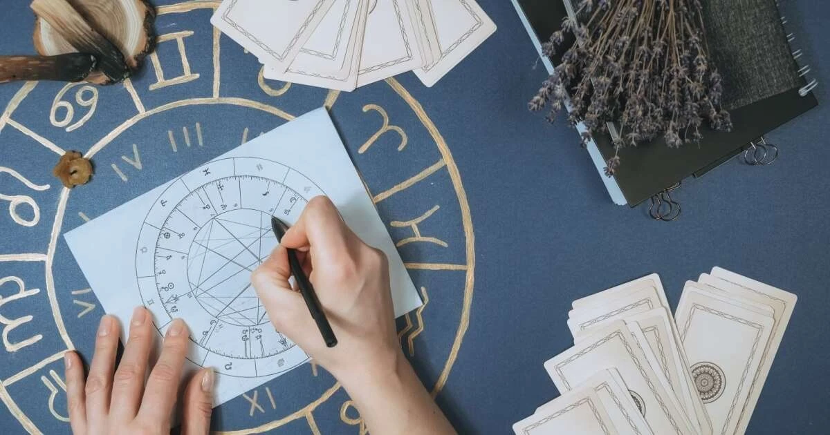 La Tarot del Día (14/02/2026): Revelaciones Clave para Cada Signo