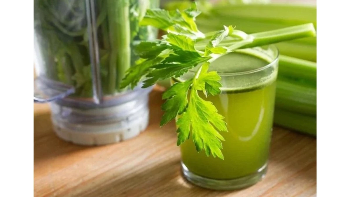 Mi piel cambió radicalmente: bebí jugo de apio en ayunas durante un mes