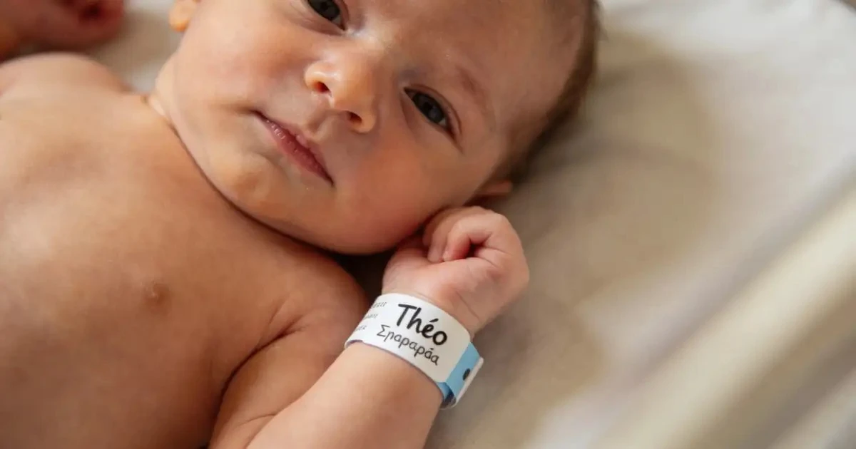 Nombres griegos: la tendencia de 2026 que une tradición, elegancia y carácter