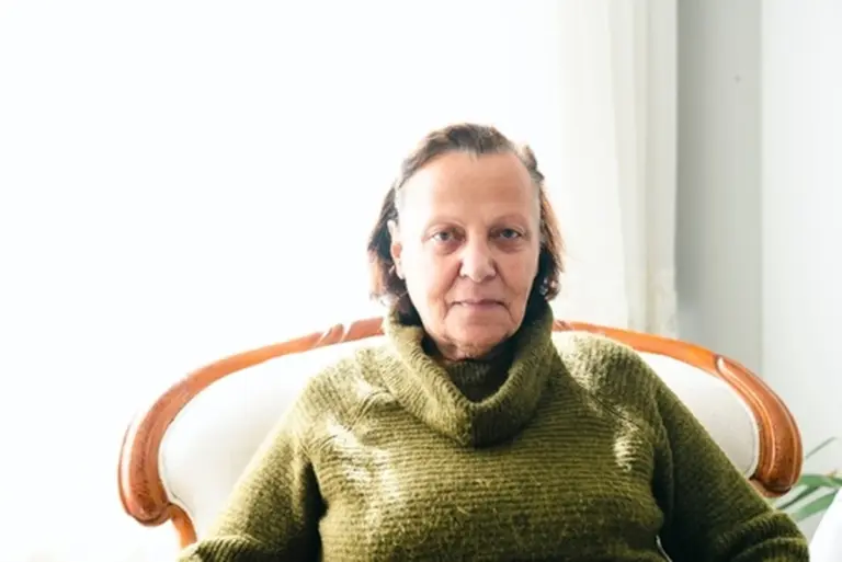 ¿Por qué la abuela de 86 años tenía un hígado como de 40? La respuesta está en esta bebida amarilla