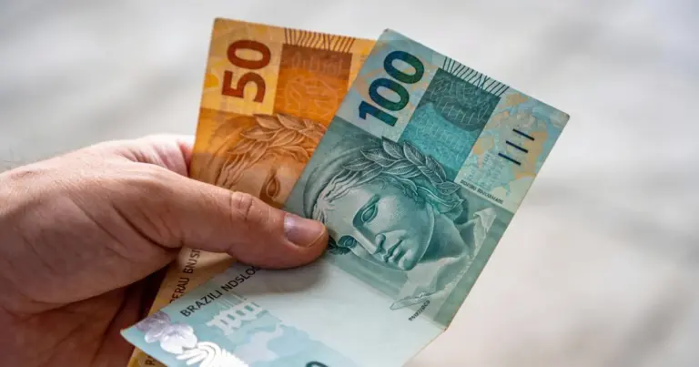 Por que o dinheiro tem tamanhos diferentes em alguns países? A incrível razão por trás da economia