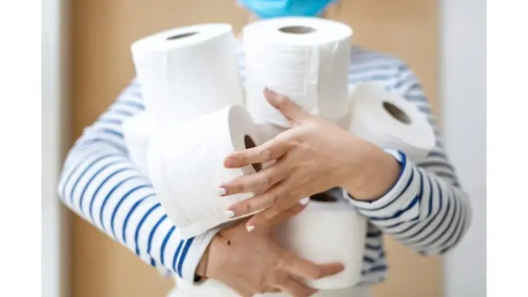 Por qué poner un rollo de papel higiénico en tu nevera: un truco de ahorro que te sorprenderá