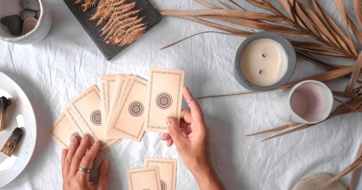 Tarot del día: las 12 predicciones clave para el 9 de febrero de 2026