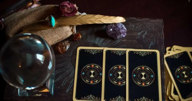 Tarot del día: predicciones para los 12 signos el 23/02/2026