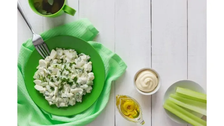 La ensalada secreta de nuestras abuelas: el toque mágico que olvidamos y ellas usaban cada primavera