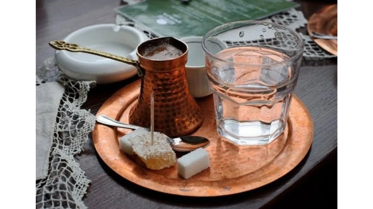 ¿Por qué corres al baño después del café? No es una enfermedad, ¡es tu cuerpo!